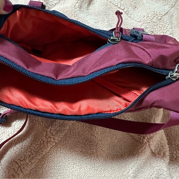 Patagonia Atom Sling - Picture 8 of 10